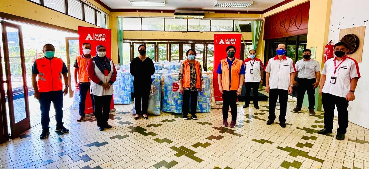 Gallery - Program Agrobank dan Komuniti : Bantuan Mangsa Banjir Penampang Sabah pada 7 Oktober 2021